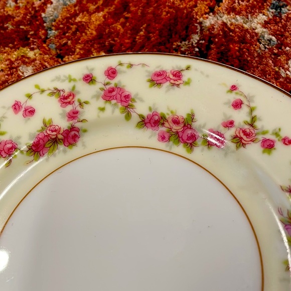 Vintage TK Thun Bohemia
Czechoslovakia Rosemary Bread/
Butter Plate - Picture 2 of 7